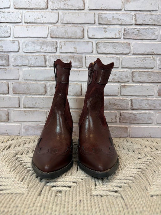 Crown Vintage Cowgirl Boots – Plum, Size 5.5 – Excellent Condition