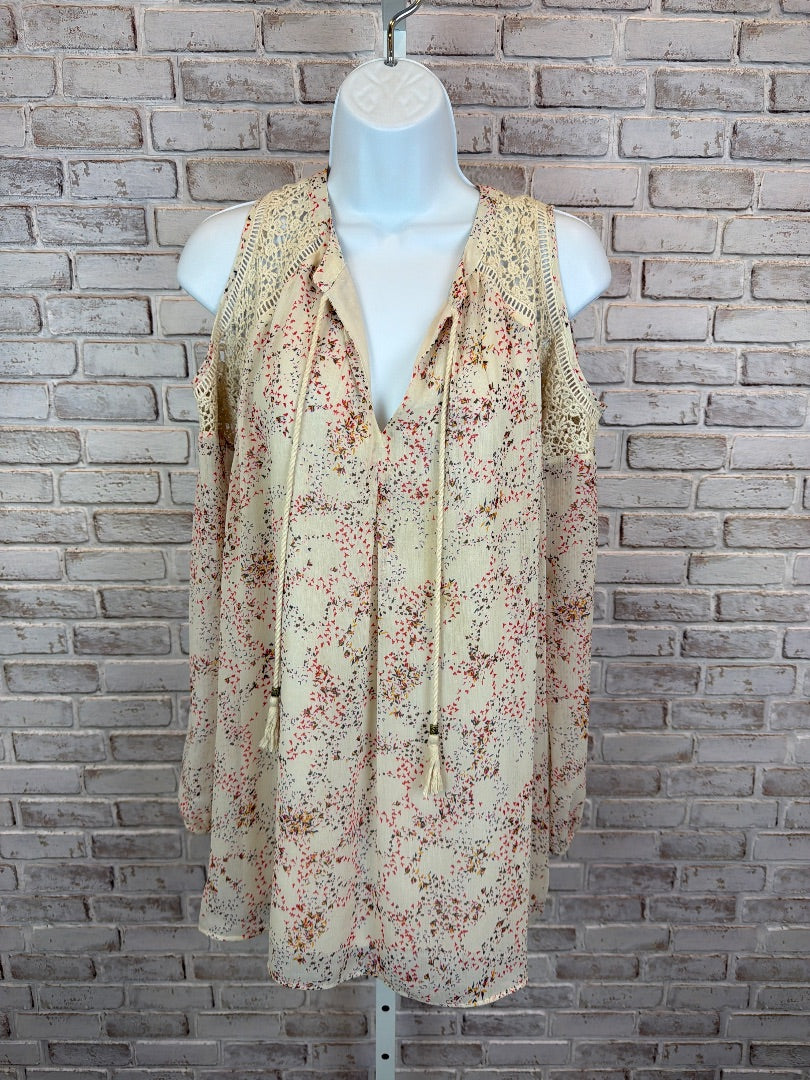 DR2 Shirt, Multi, Medium, Used - Good