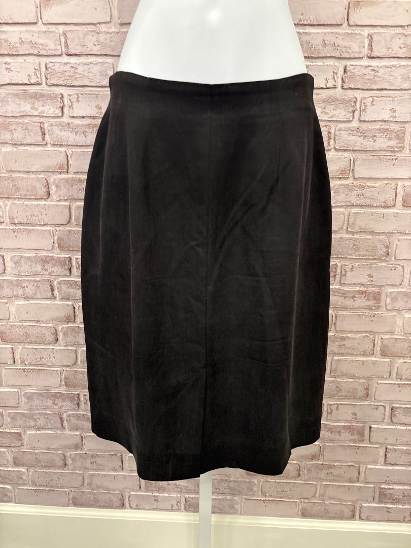 Finity Skirt, Black, Medium/8, Used - Good