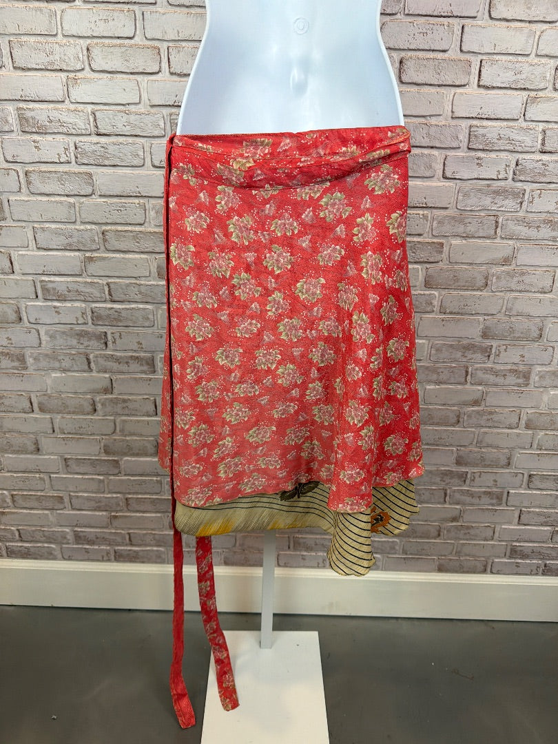 Mandolin Winds Skirt, Multi, One Size, Used - Good