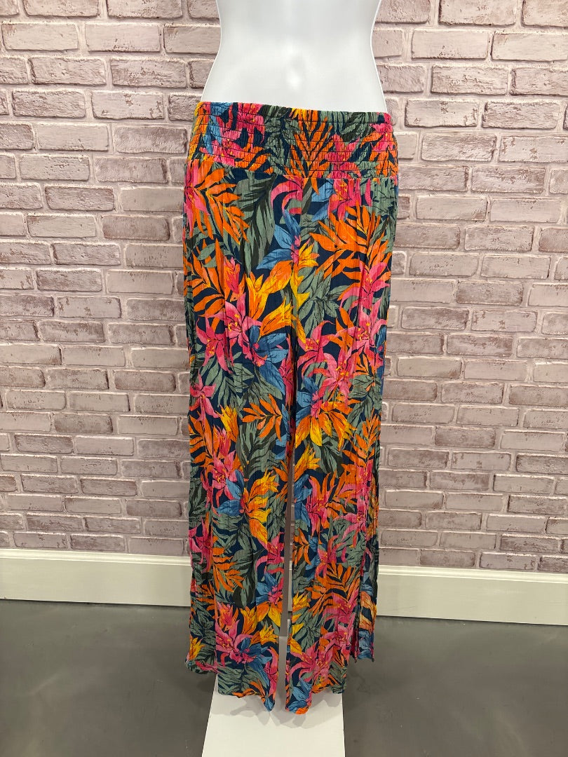 Shade & shore Pants, Multi, Medium, Used - Good