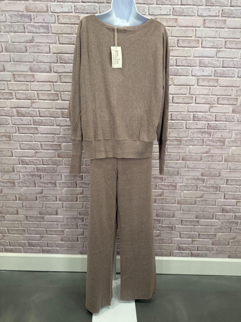 Grace & Lace Matching Sweat Set, Brown, Large, New With Tags