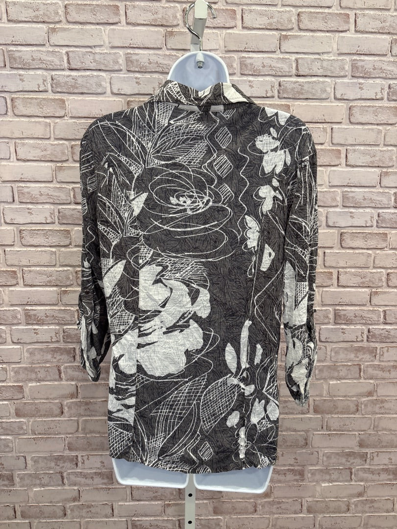 Newport by Carine Shirt, Grey/white, Small, Used - Good