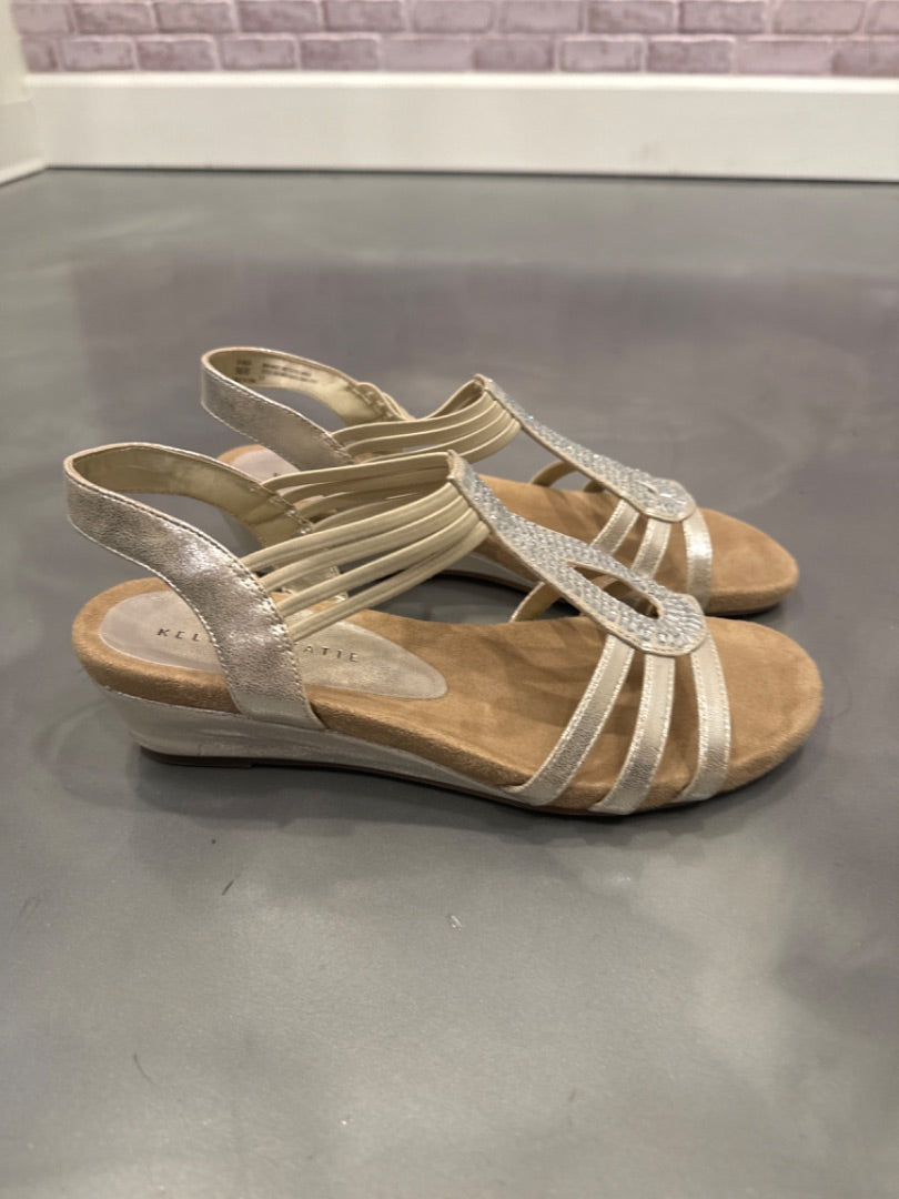 Kelly & Katie Sandals, Gold, 9, Used - Good