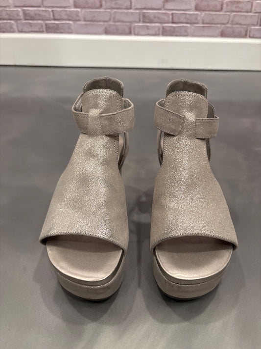 Otbt Platform, Champagne, 8, Used - Good