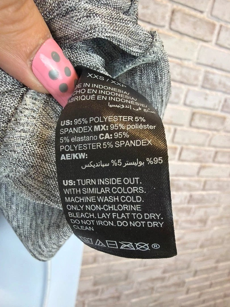 White House Black Market Top - Shirt – White House Black Market Tee shirt, Silver, XXS