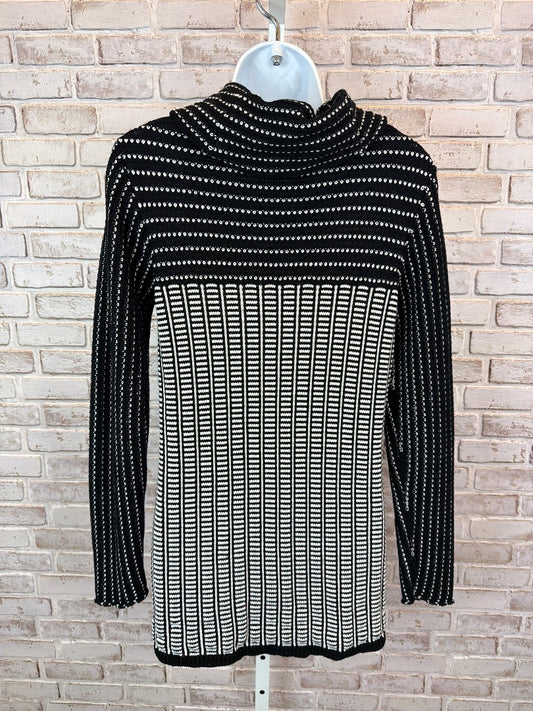 Calvin Klein Turtle neck sweater, Black/white, Medium, Used - Excellent