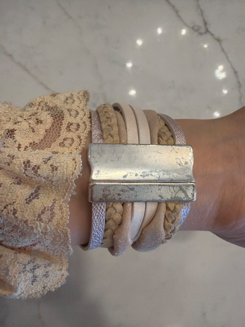 Various Bracelet, Beige multi, One Size, Used - Good