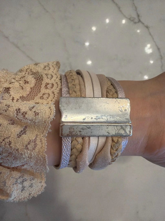 Various Jewelry - Bracelet – Various Bracelet, Beige multi, One Size, Used - Good