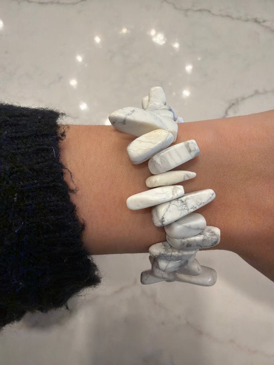 Kinsley Armelle Bracelet, White, One Size, Used - Good