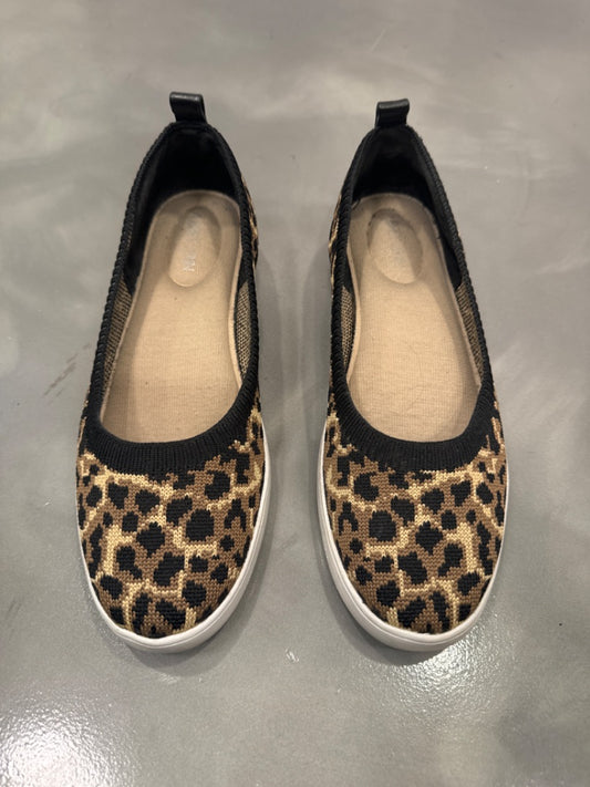 Aubrey Lynn Flats, Animal, 8, Used - Good