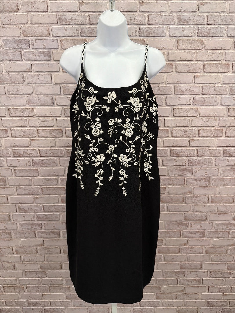 Positive Attitude Dress, Black/white, 12, Used - Good