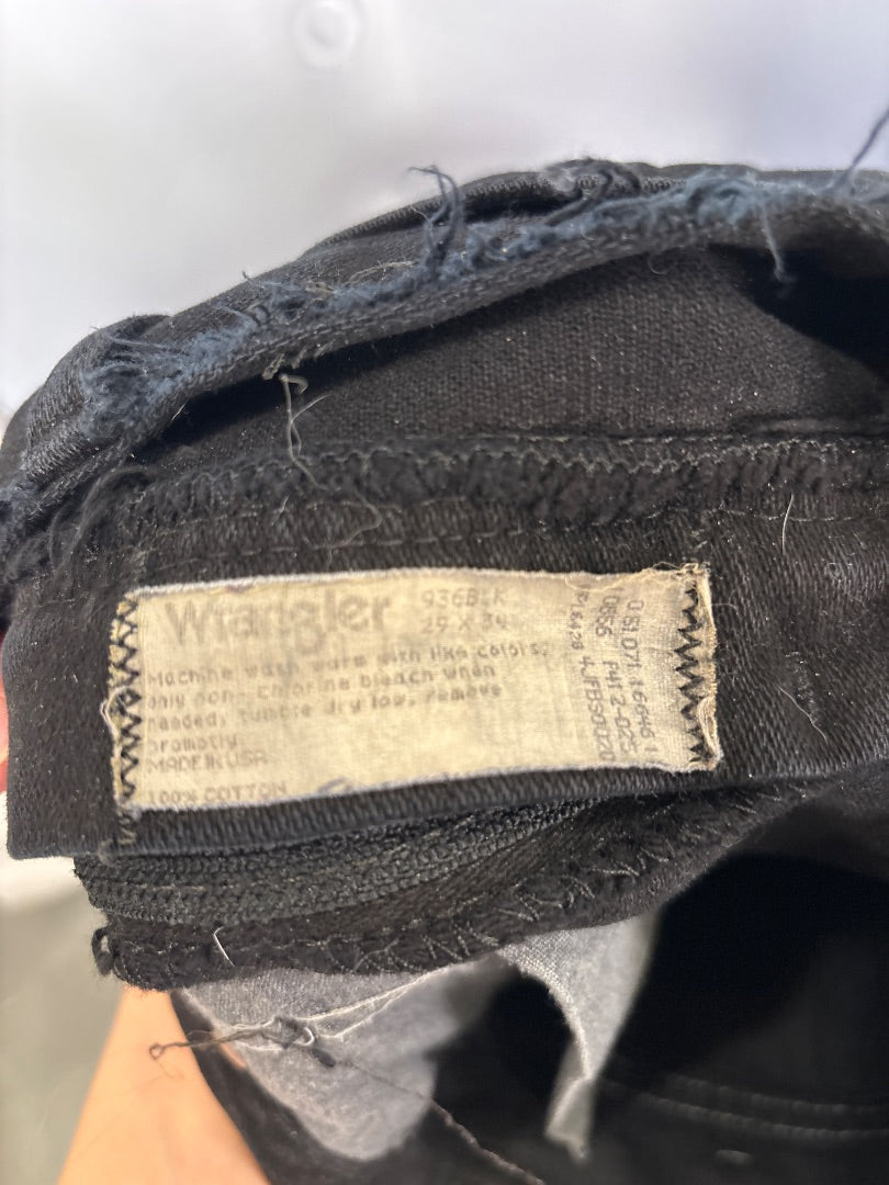 Wrangler Shorts, Multi, Medium, Used - Good