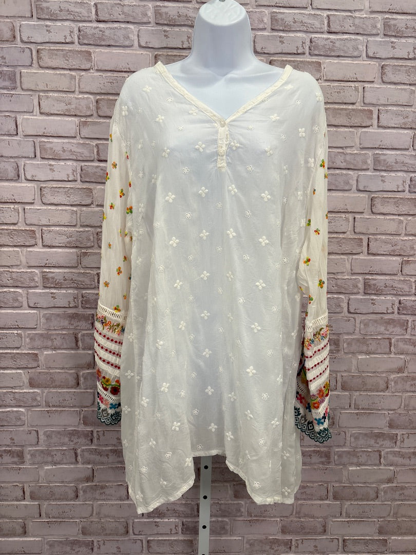 Johnny Was Shirt, White multi, XL, Used - Good