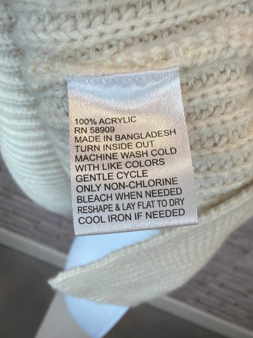 Giani Bini Top - Sweater – Giani Bini Sleeveless Sweater, White, Medium, New With Tags