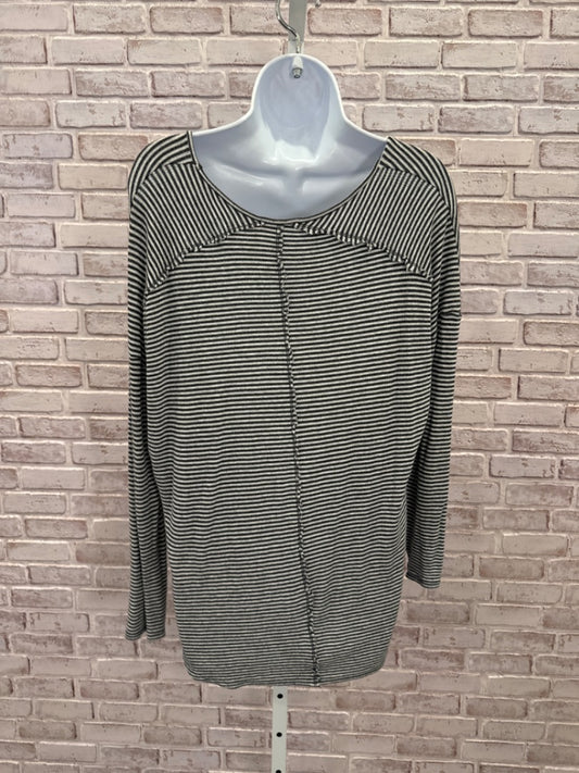 Bordeaux Shirt, Blue/white stripes, Small, Used - Good