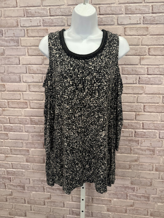 Rose & olive cold shoulder Shirt, Multi, XL, Used - Good