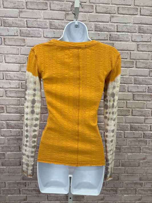 We the Free Shirt, Yellow/tie dye, XS, Used - Good