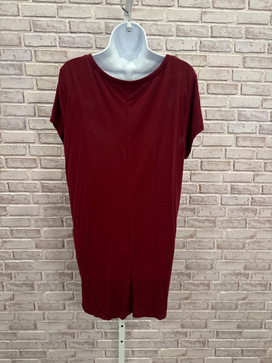 24/7 Maurices Tee shirt, Maroon, XXL, Used - Good