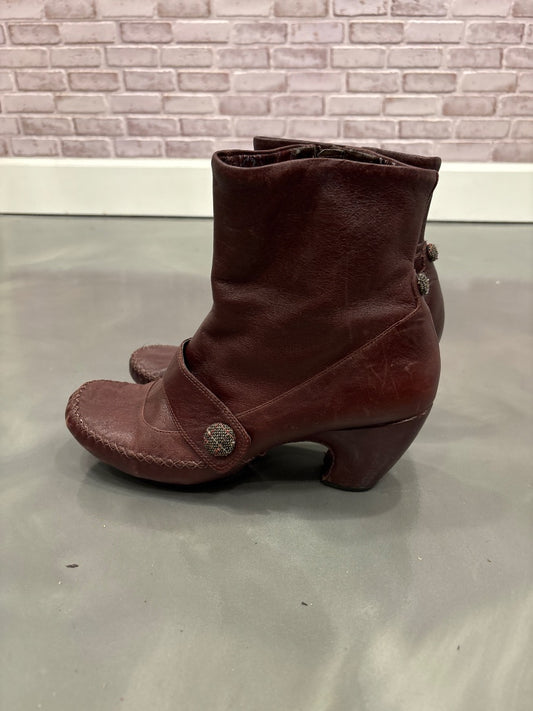 Indigo Booties, Maroon, 10, Used - Good