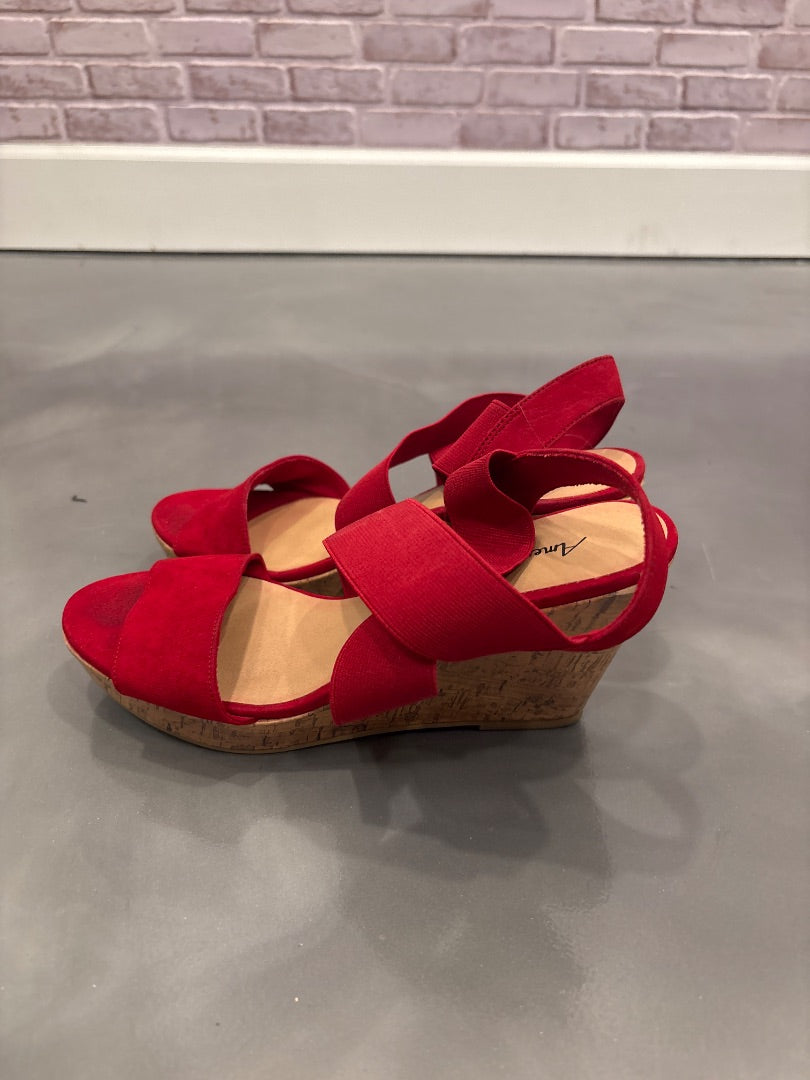 American eagle Heels, Red, 9, Used - Good