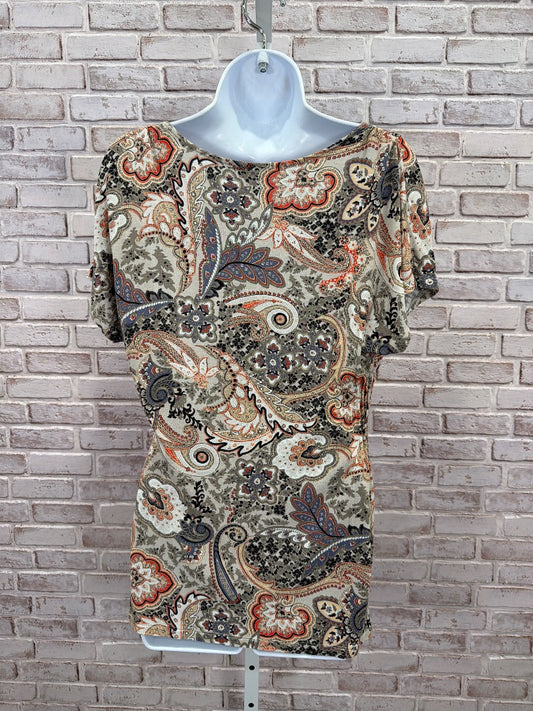 Daisy Fuentes Tee shirt, Multi, Large, Used - Good