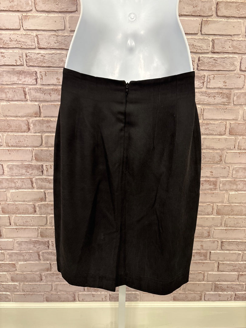 Finity Skirt, Black, Medium/8, Used - Good