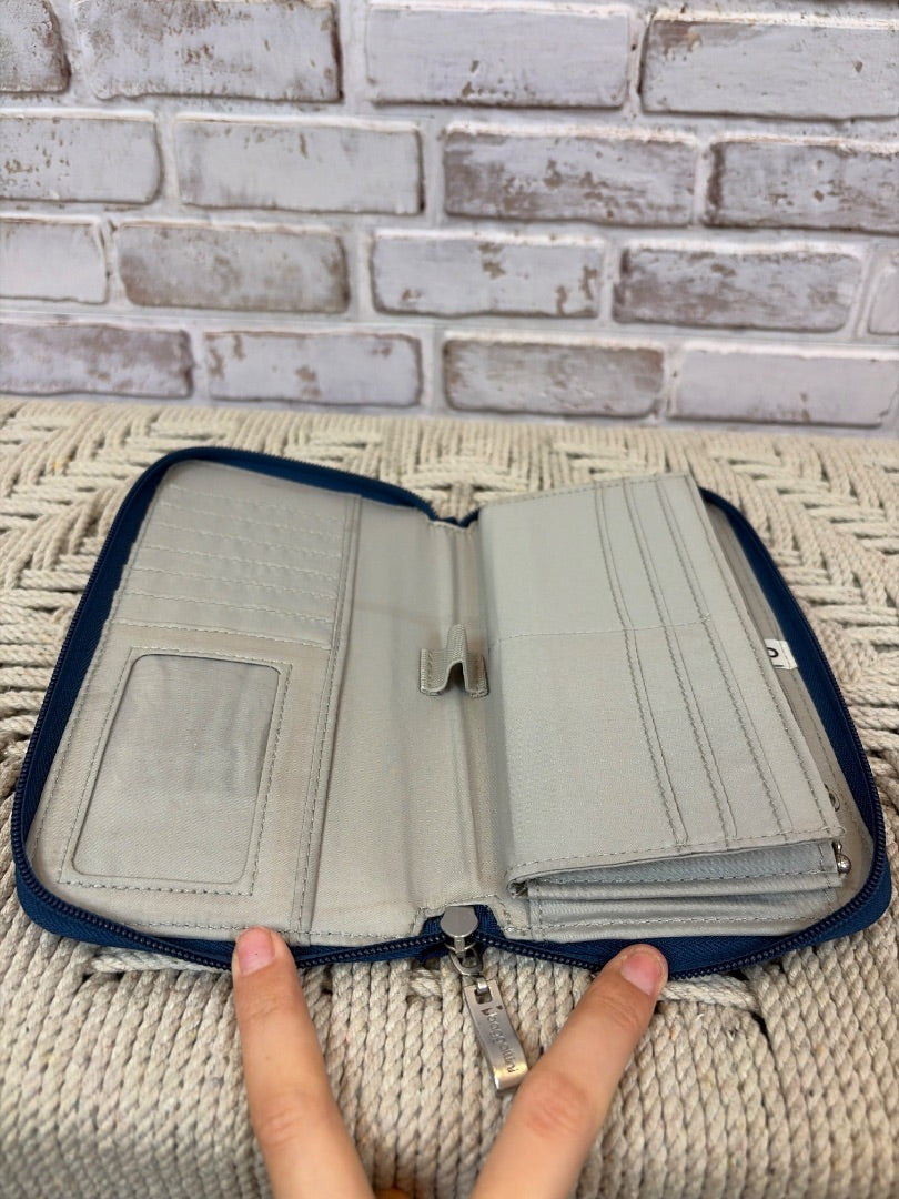 Baggallini Accessory - Wallet – Baggallini Wallet, Navy, One Size, Used - Excellent