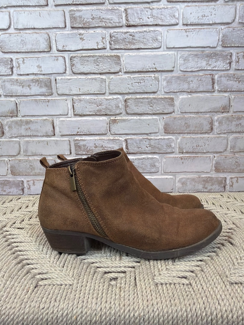 Carlos Booties, Brown, 8, Used - Good
