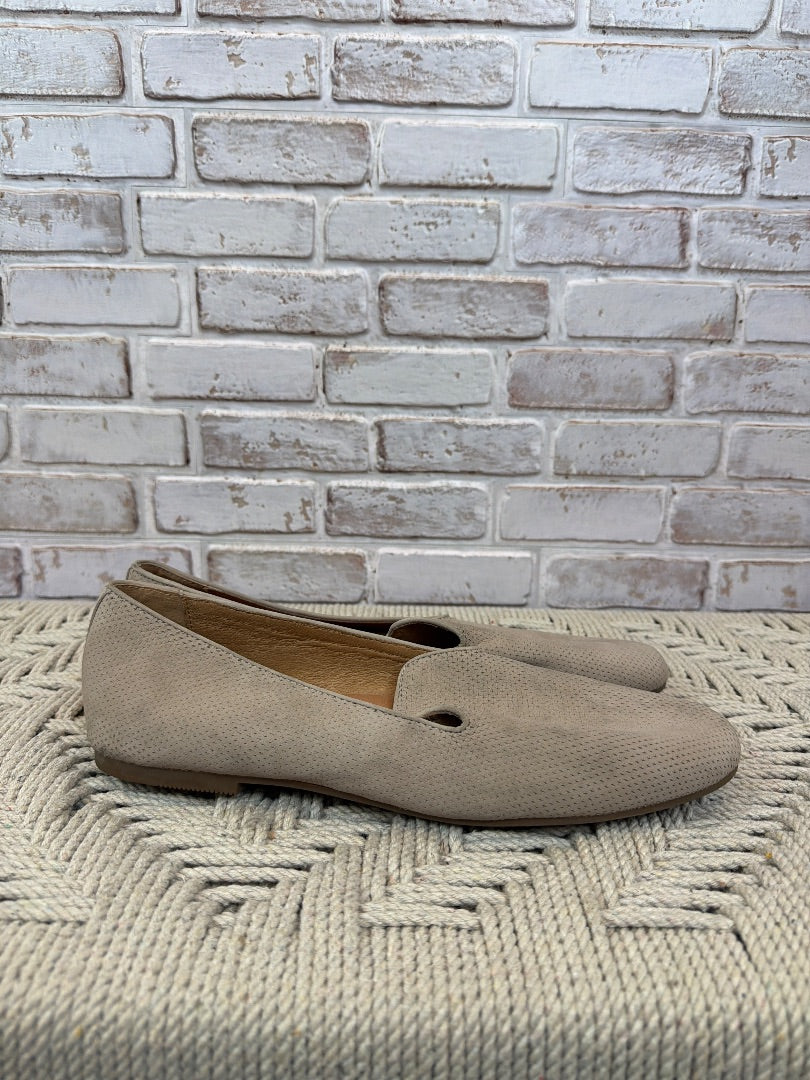 Gentle souls Flats, Beige, 11, Used - Good