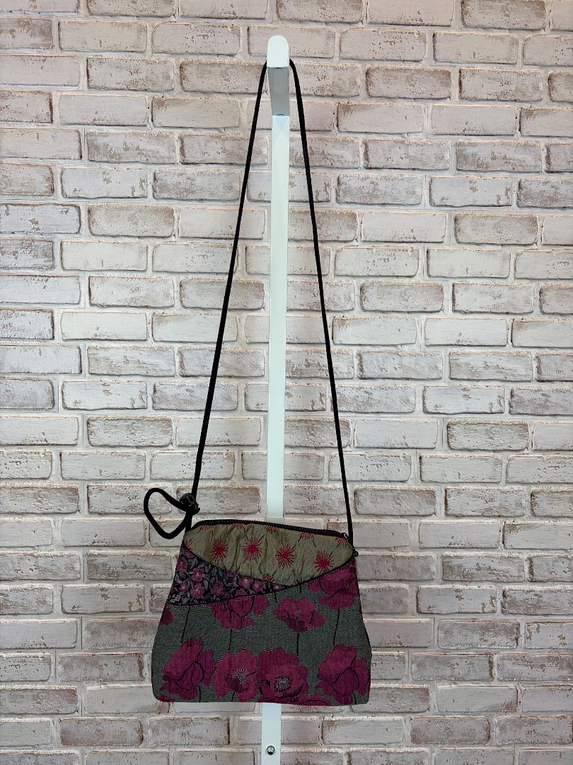 Maruca Crossbody, Grey/pink, One Size, Used - Good