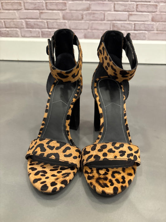 Kendall & Kylie Heels, Leopard, 8, Used - Good