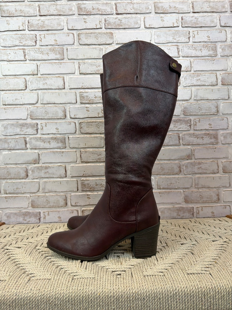 White mountain Boots, Burgundy, 8.5, Used - Good