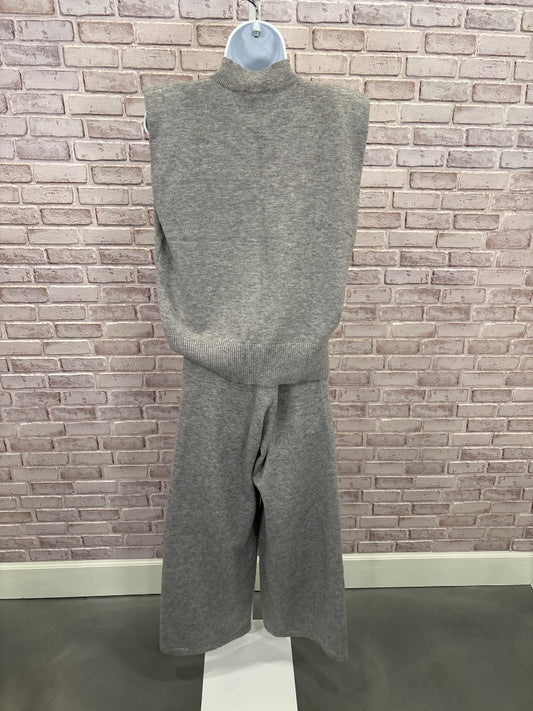 Skies are blue Matching Clothing Set, Grey, Medium, Used - Good