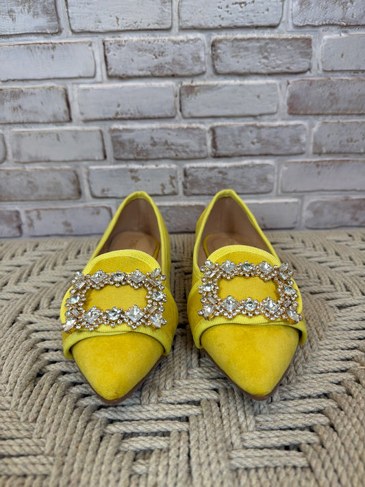 Chase & chloe Flats, Yellow, 8, Used - Good