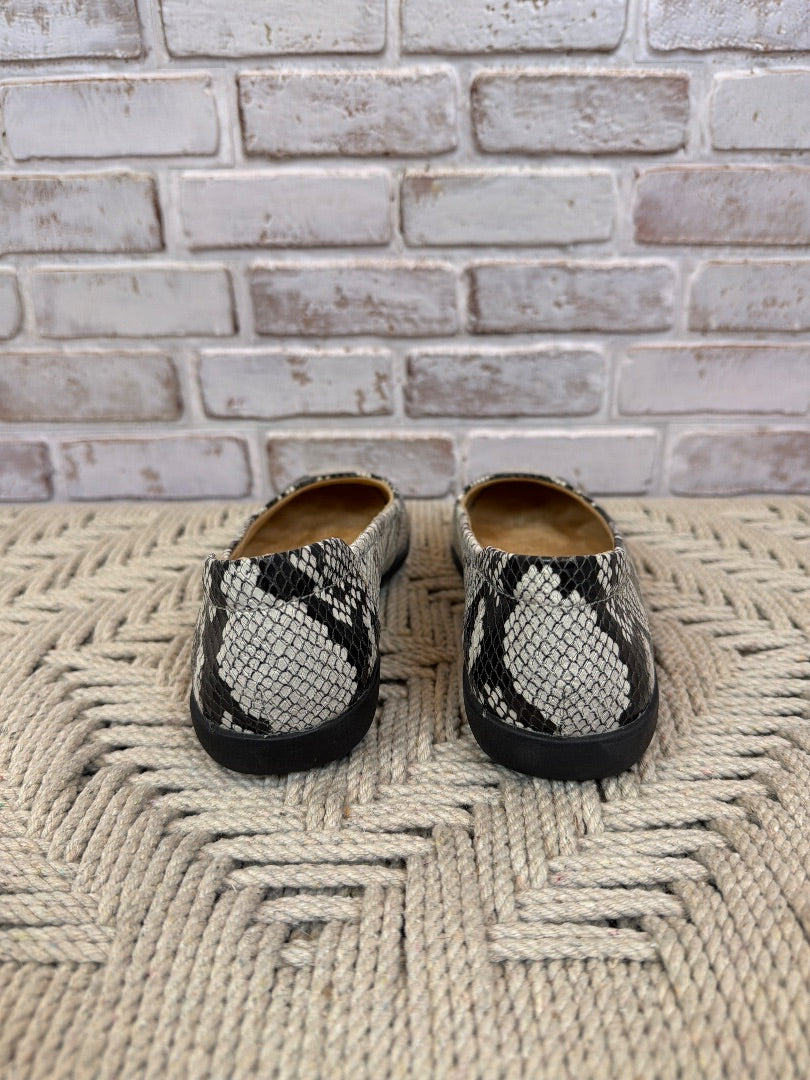 Naturalizer Ballet flats, Snakeskin, 6, Used - Good