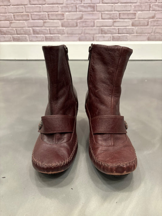 Indigo Booties, Maroon, 10, Used - Good