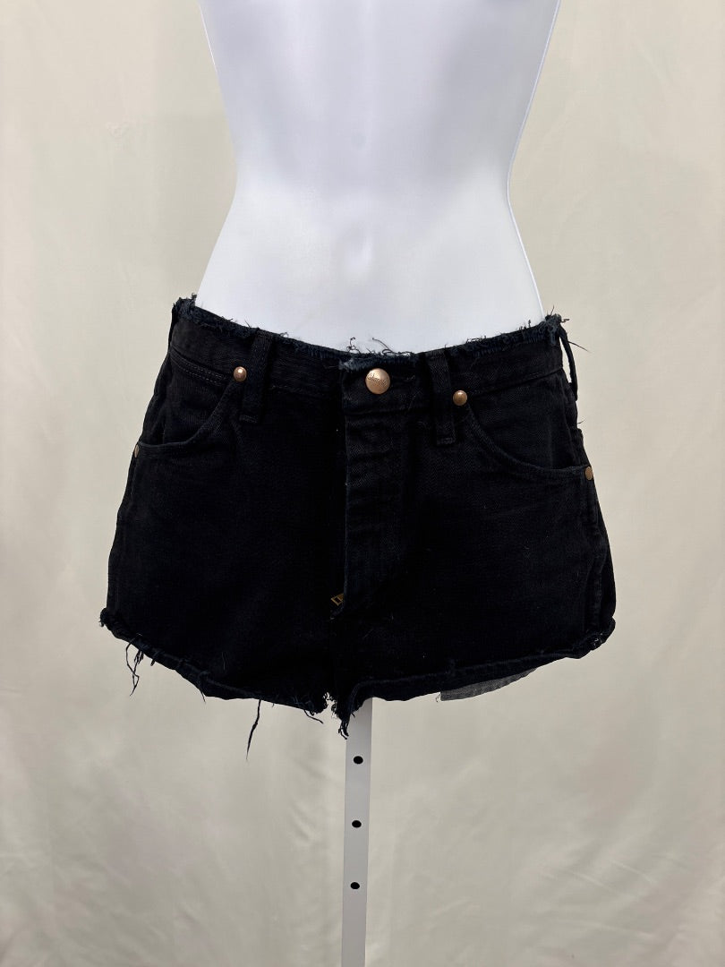 Wrangler Shorts, Multi, Medium, Used - Good