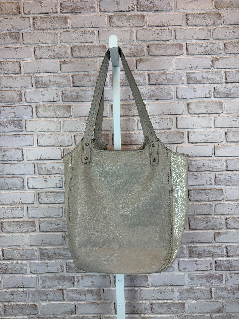 happy & free Handbag, Grey, One Size, Used - Excellent