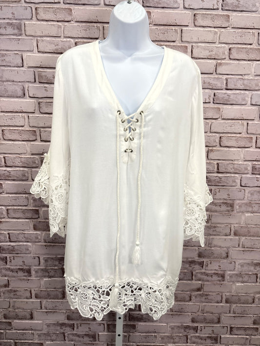 Blue island Coverup, White, Medium, Used - Good