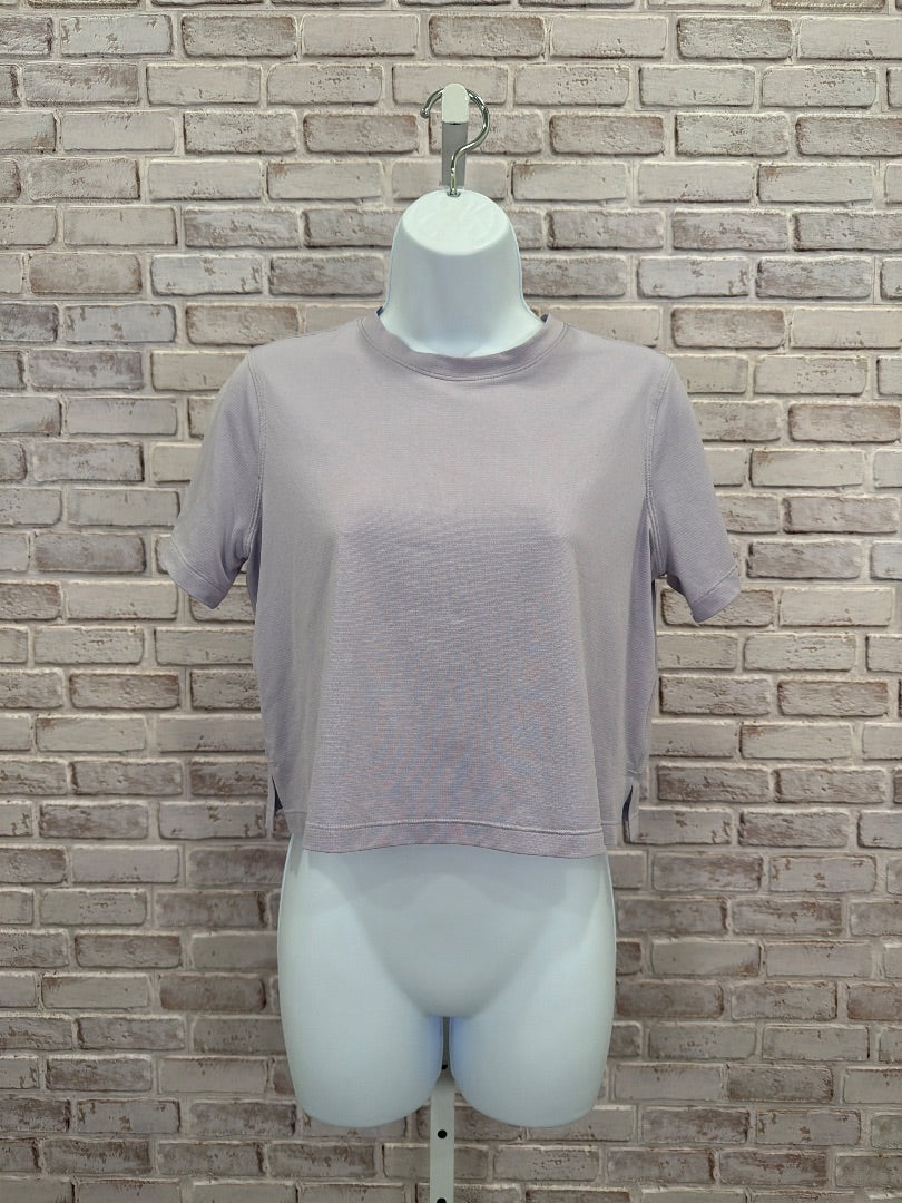 Lululemon Tee shirt, Lavender, 6, Used - Good
