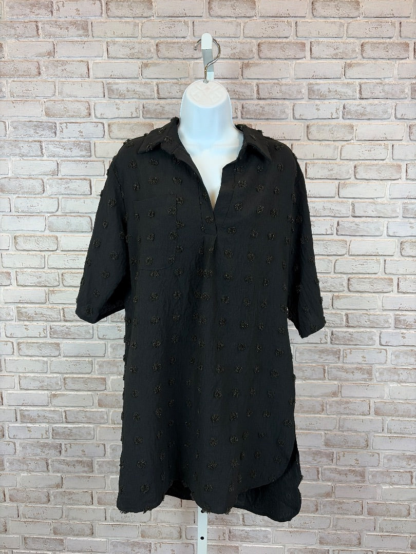 B Shirt, Black, Medium, Used - Good