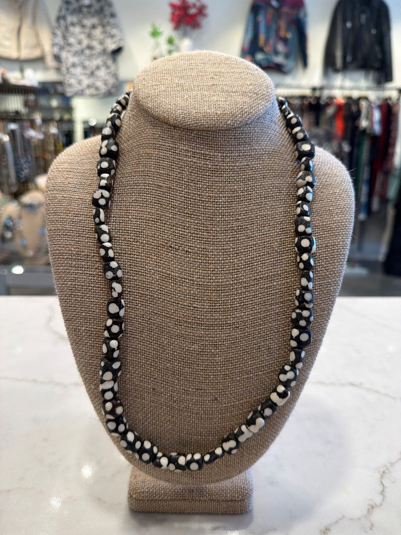 Various Necklace, Black/white, One Size, Used - Good