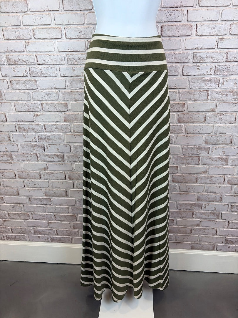 Mossimo Skirt, Green/white stripes, Large, Used - Good