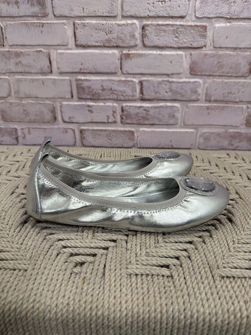 Michael kors Flats, Silver, 4, Used - Good