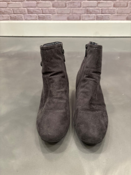 Impo Booties, Grey, 8.5, Used - Good