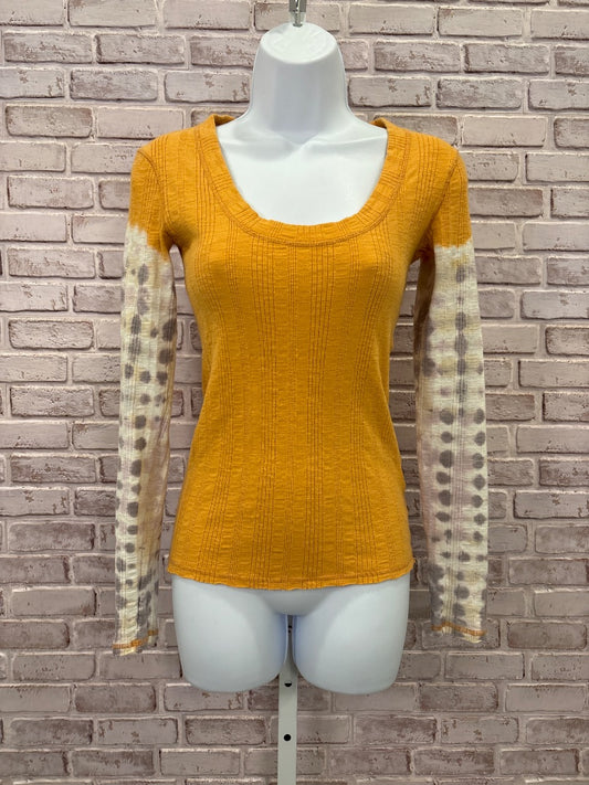 We the Free Shirt, Yellow/tie dye, XS, Used - Good