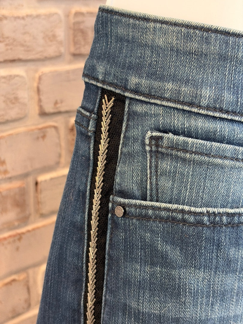 White House Black Market Embroidered Skinny Ankle Jeans, Denim, 4, Used - Excellent