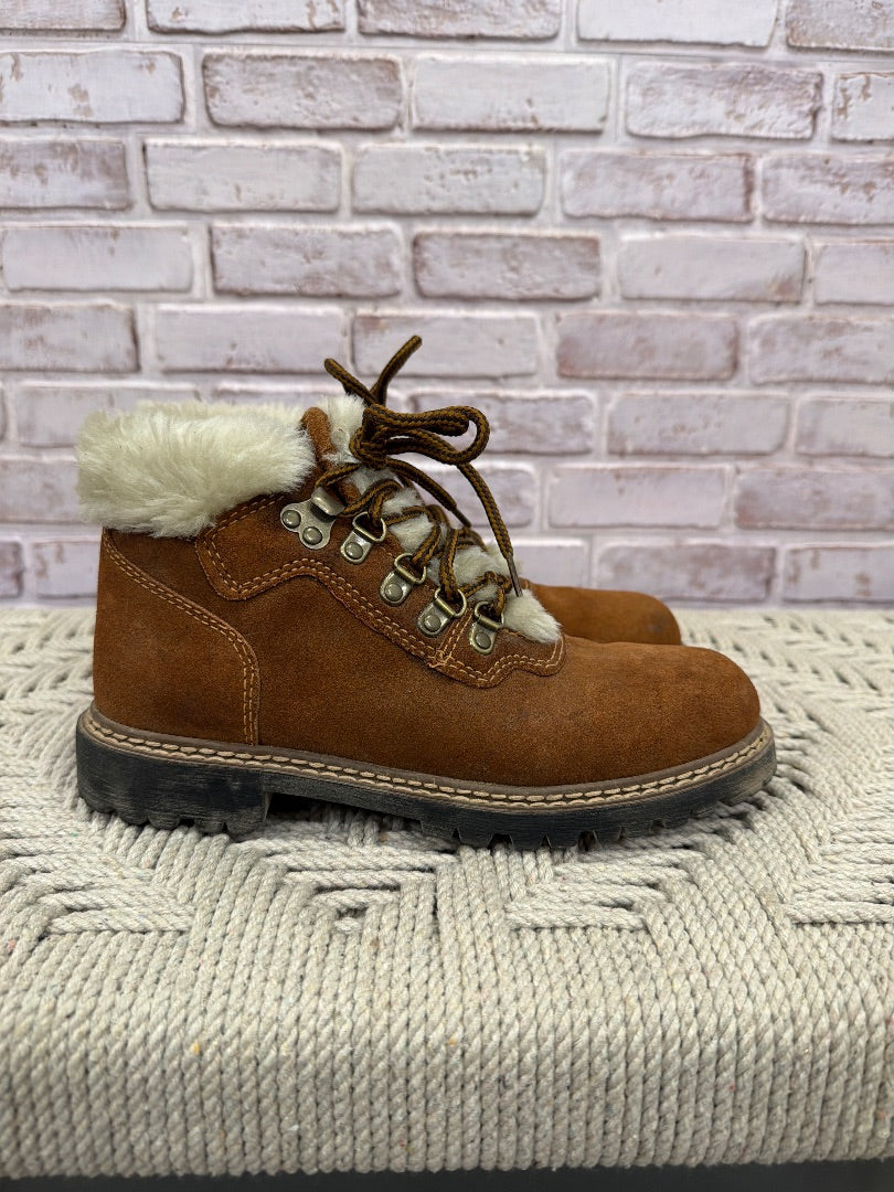Northwest Territories Booties, Tan, 6, Used - Good