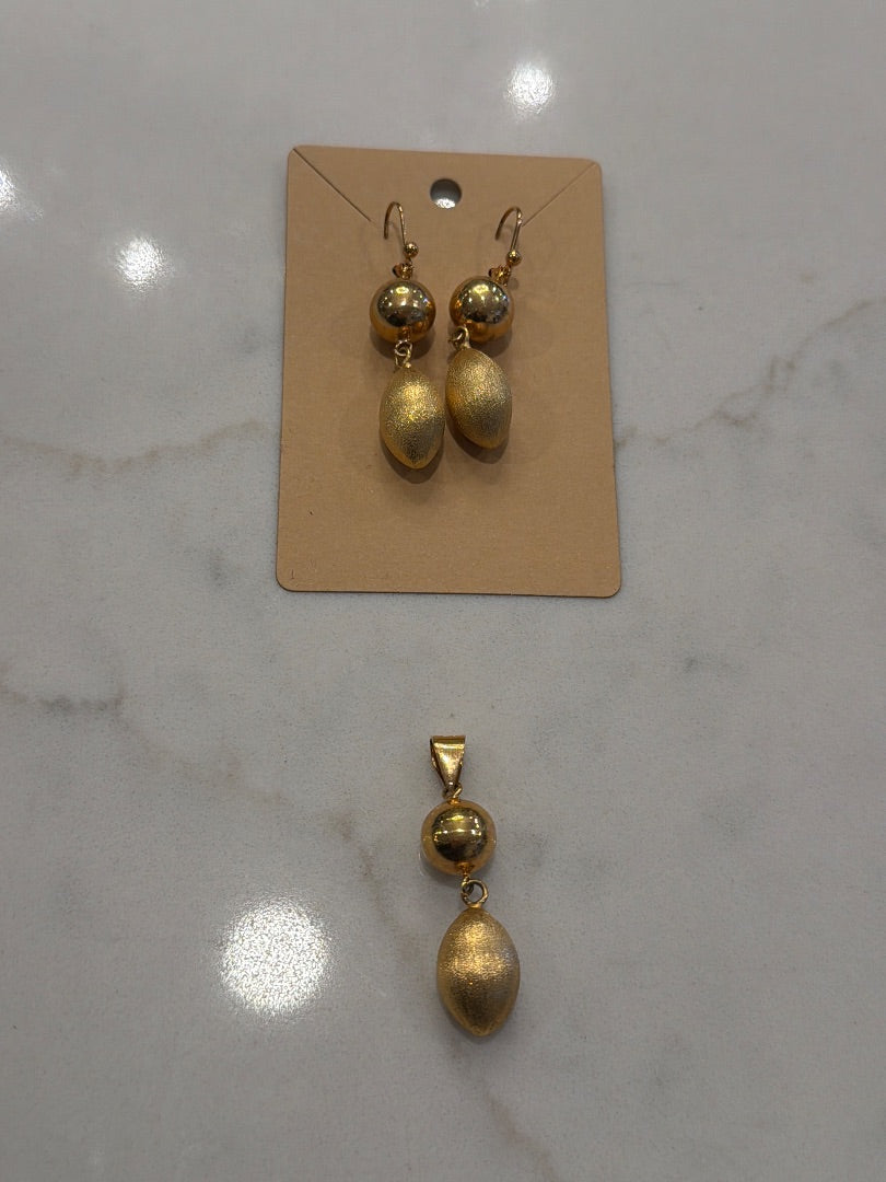 Various Matching Jewelry Set, Gold, One Size, Used - Good